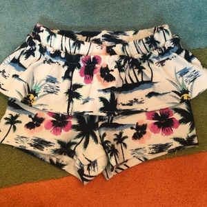 Hawaiian girls shorts.